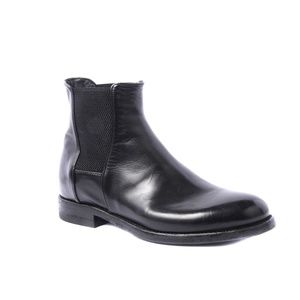 NWOT Chelsea Ankle Boot Black